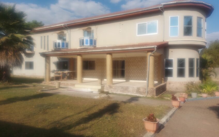 Maison a louer dans la ville de Lubumbashi  au quartier golf non loin de d’hôtel pullman
