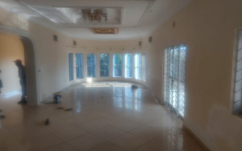 Maison a louer dans la ville de Lubumbashi  au quartier golf non loin de d’hôtel pullman