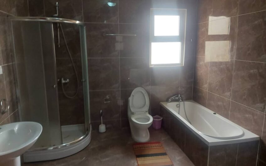 Appartements a vendre dans la ville de Lubumbashi au golf Plateau non loin de Mwapusukeni