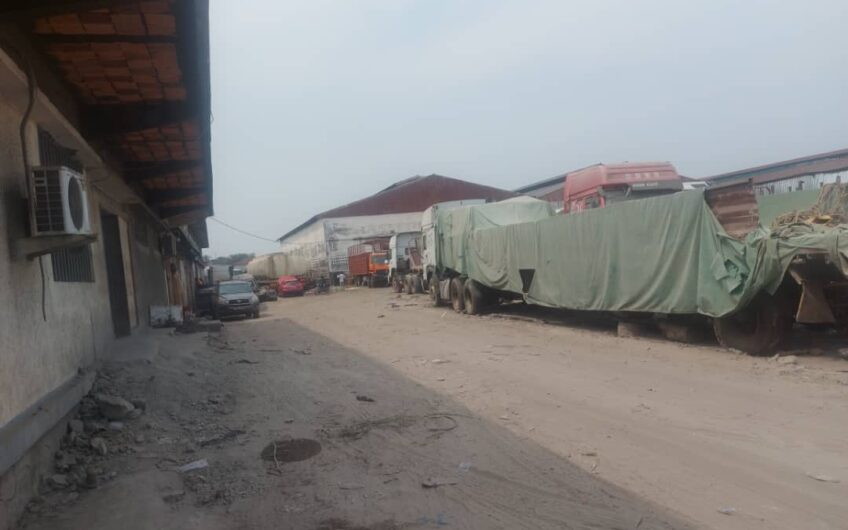 Concession de 3 hectares à vendre dans la ville de Kinshasa limeté Industrille