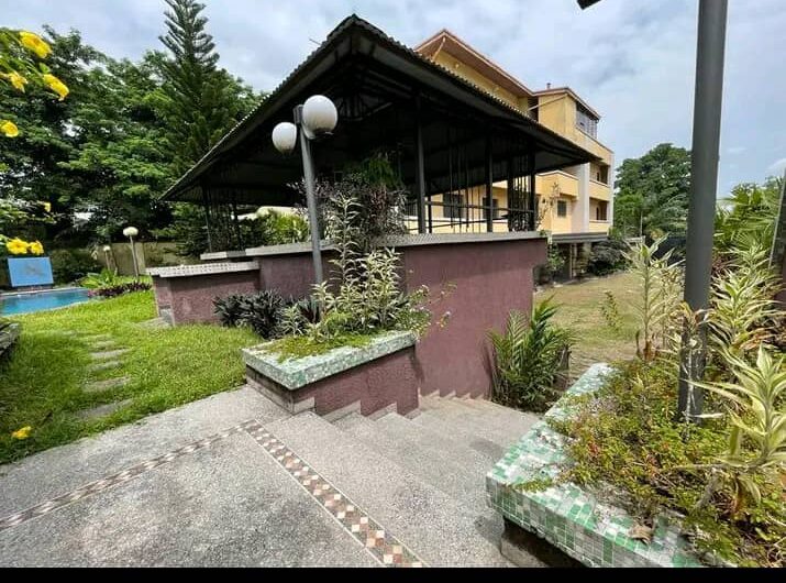 Maison en vente à Kinshasa au bord du fleuve Congo