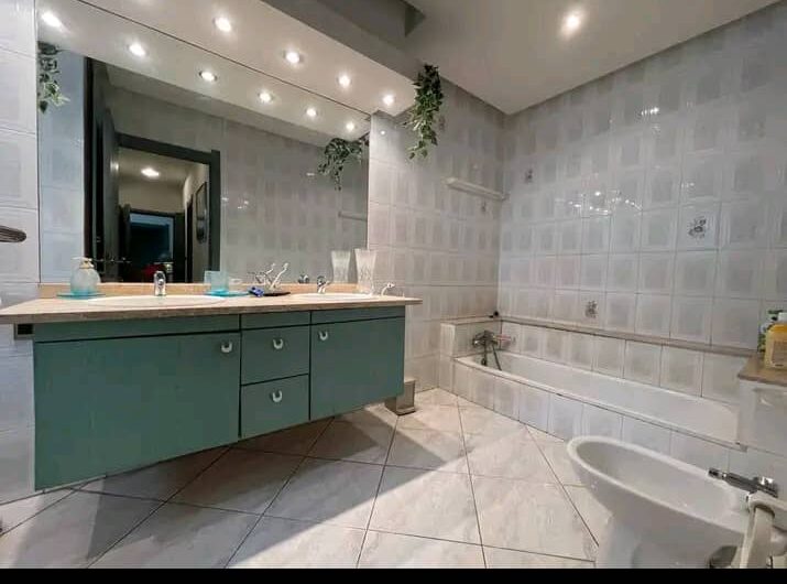 Maison en vente à Kinshasa au bord du fleuve Congo