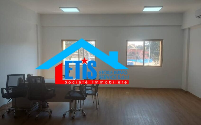 Espace pour bureau a Louer a Lubumbashi au m².