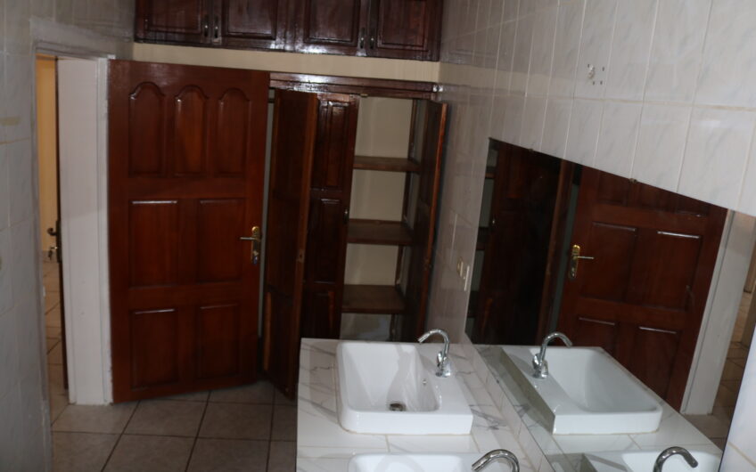 Maison a louer a Lubumbashi au quartier Lido Golf