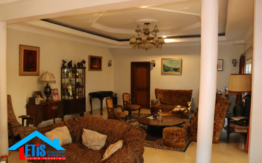 Maison à vendre à Lubumbashi Golf plateau 1 non loin de Prade market