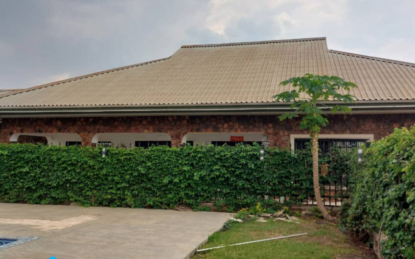 Maison a louer dans la ville de Lubumbashi au quartier golf battant