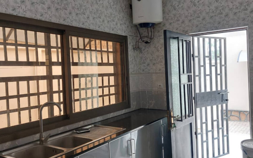 Maison a louer dans la ville de Lubumbashi au quartier golf battant
