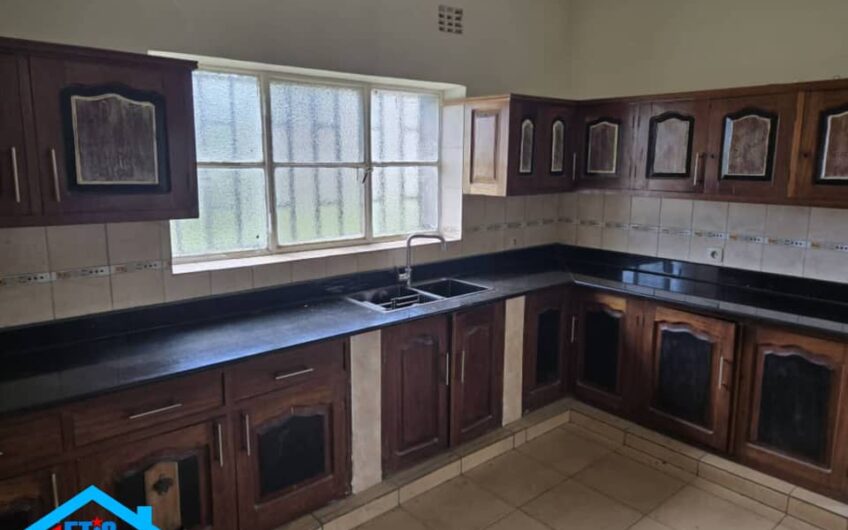 Maison a louer a Lubumbashi au  golf battant