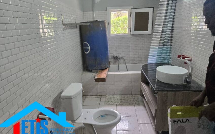 Maison à louer avec Piscine  dans la ville de lubumbashi/ Tout pour la RDC