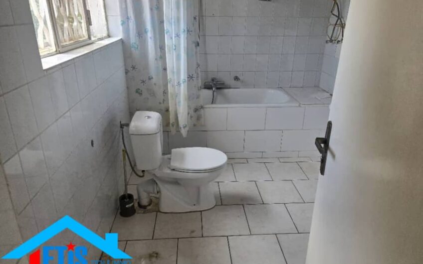 Maison à louer avec Piscine  dans la ville de lubumbashi/ Tout pour la RDC