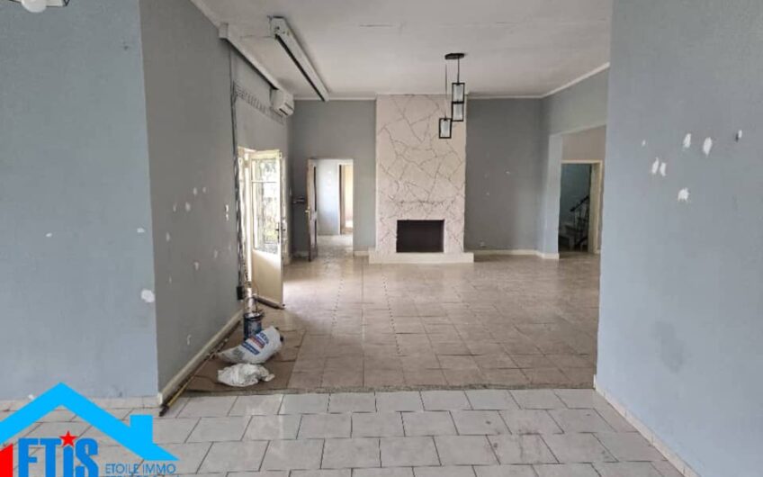 Maison à louer avec Piscine  dans la ville de lubumbashi/ Tout pour la RDC