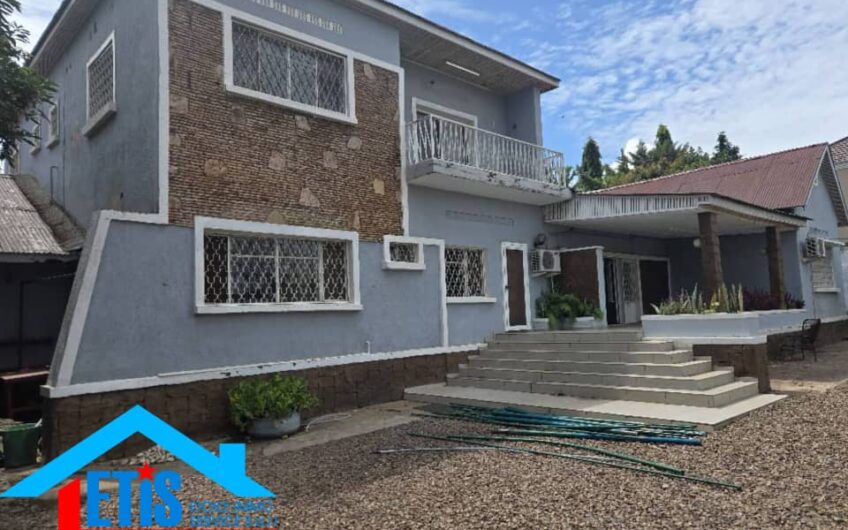 Maison à louer avec Piscine  dans la ville de lubumbashi/ Tout pour la RDC