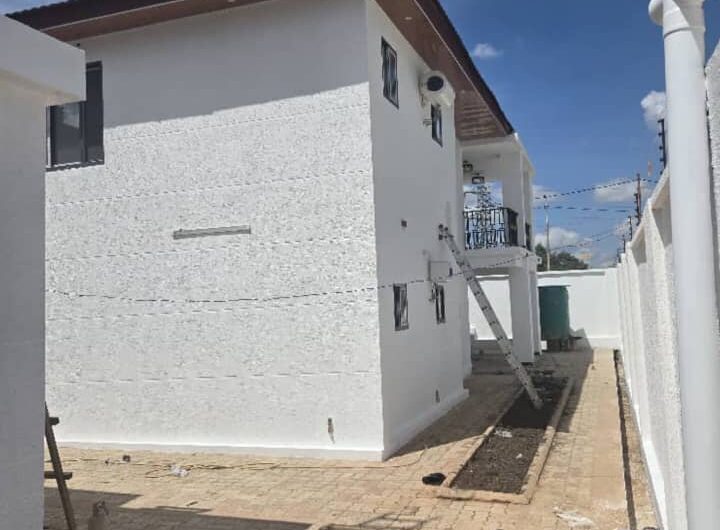 Maison à vendre à lubumbashi au quartier Golf Lido