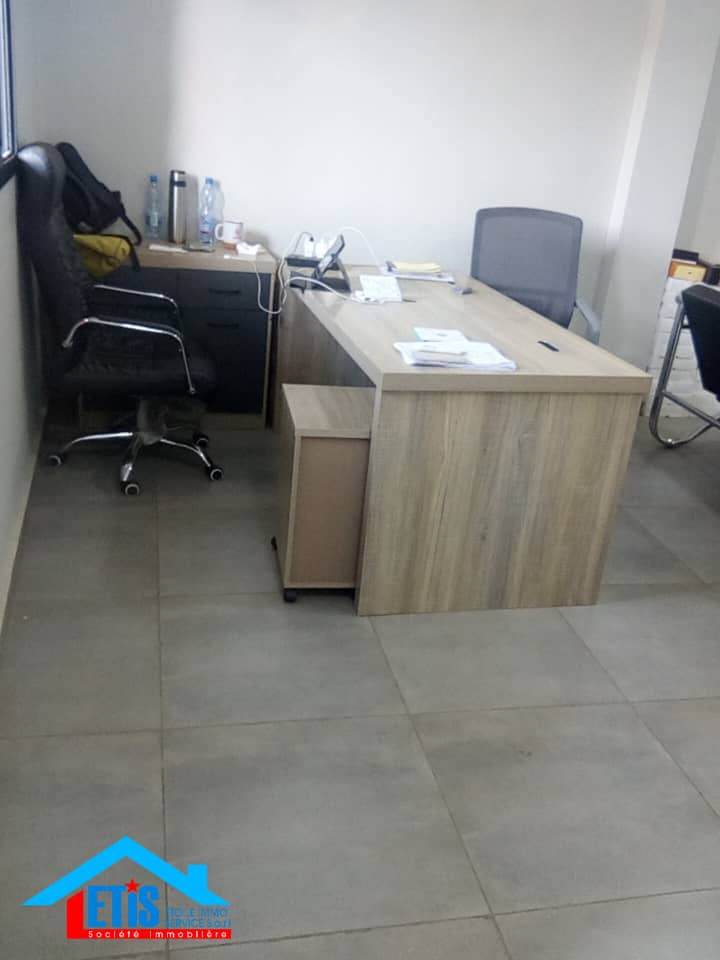 Bureau meublé à louer au centre ville de lubumbashi/tous pour la RDC