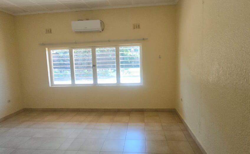 Maison a louér à Lubumbashi au quartier golf battant