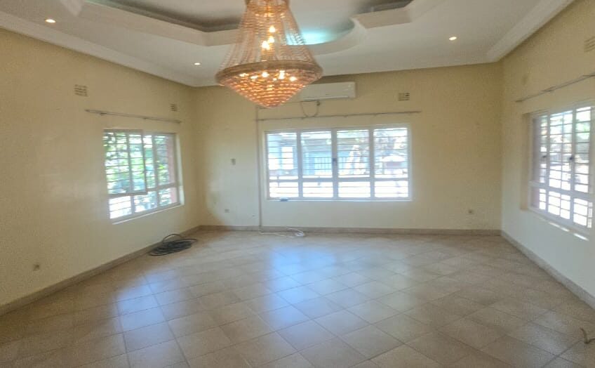 Maison a louér à Lubumbashi au quartier golf battant